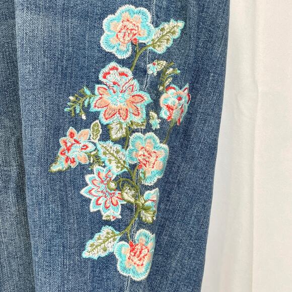 NWT J. JILL Authentic Fit Embroidered Cropped Jeans Cape Code Wash Blue 26 Plus - Picture 3 of 11